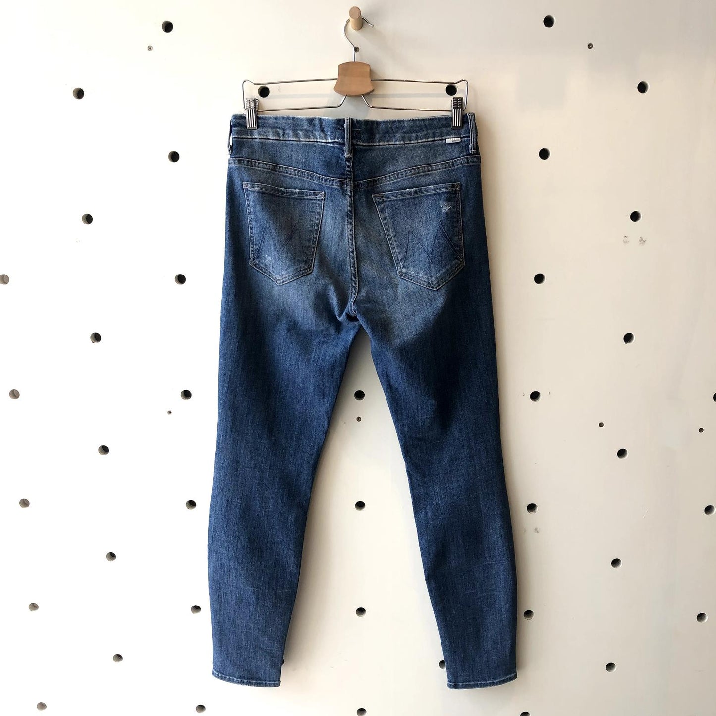 30 - Mother High Waisted Looker in High Five Wash Distressed Jeans 0206BS