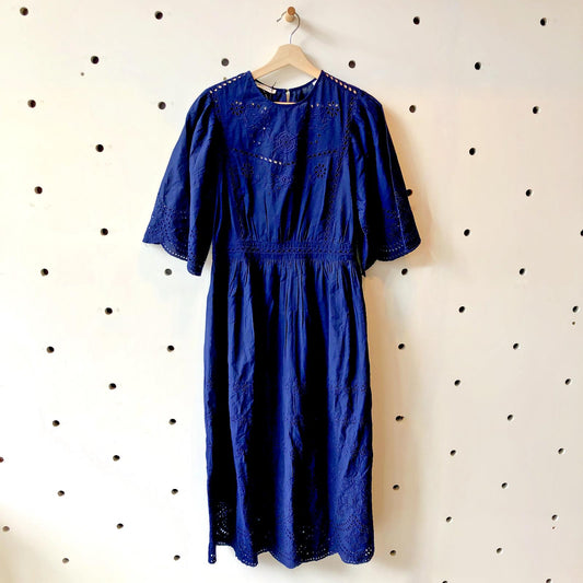 40 / 8 US - Scotch & Soda $288 Navy Blue Eyelet Cotton Midi Dress NEW 0819SN