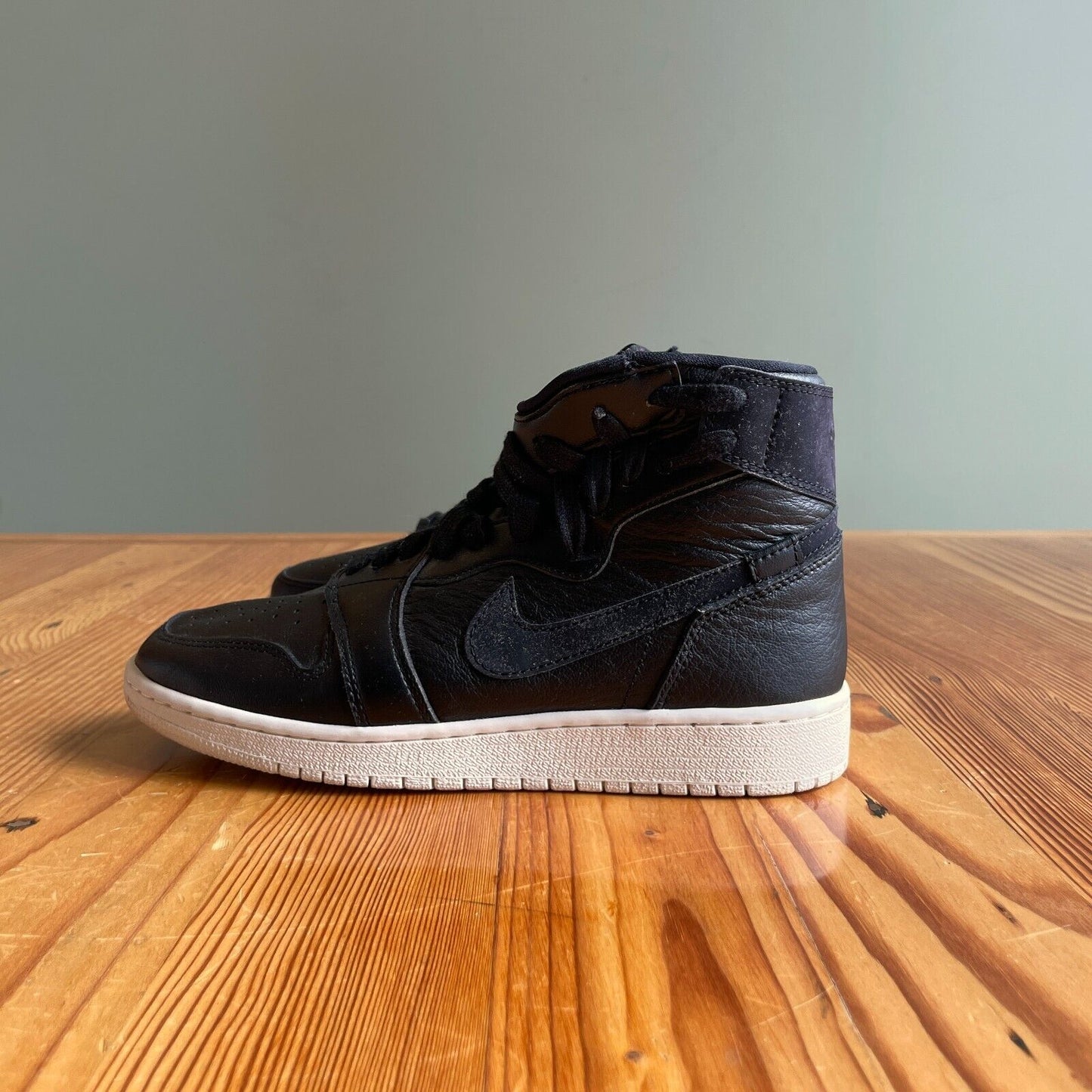 7 - Nike Black Jordan 1 Rebel XX Womens AR5599-006 Hi Top Sneakers Shoes 1007KW