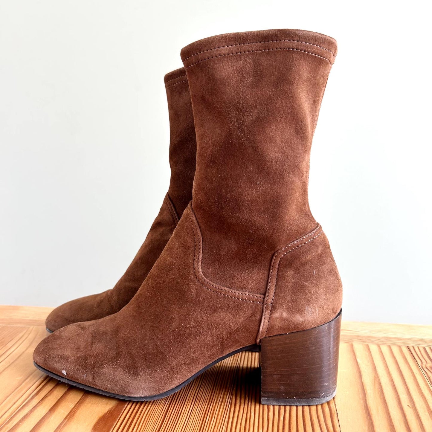 8 - Aquatalia Brown Carie Stretch Suede Stacked Heel Boots w/ Box 0510AY