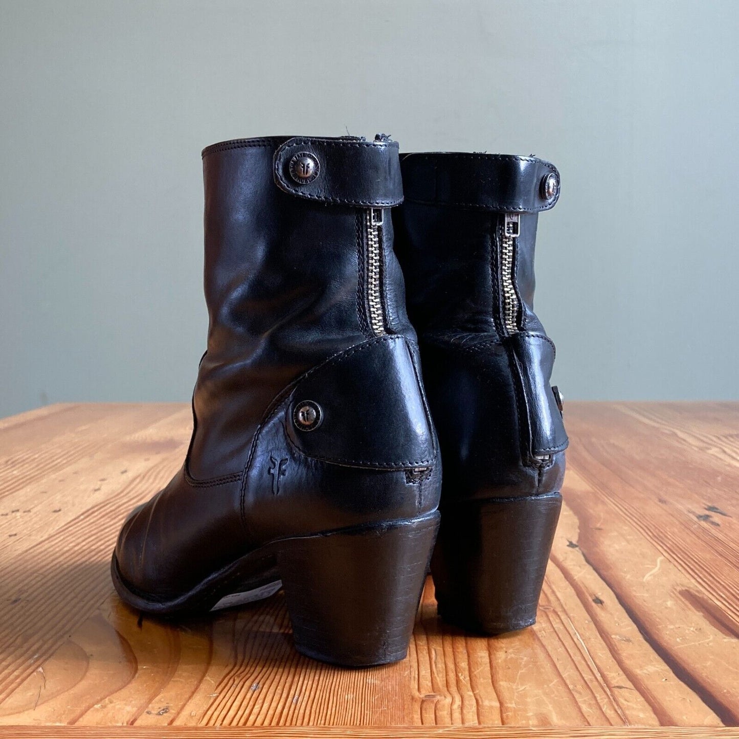 8 - Frye Black Jackie Zip Short Leather Ankle Bootie Boots w/ Box 0730EB