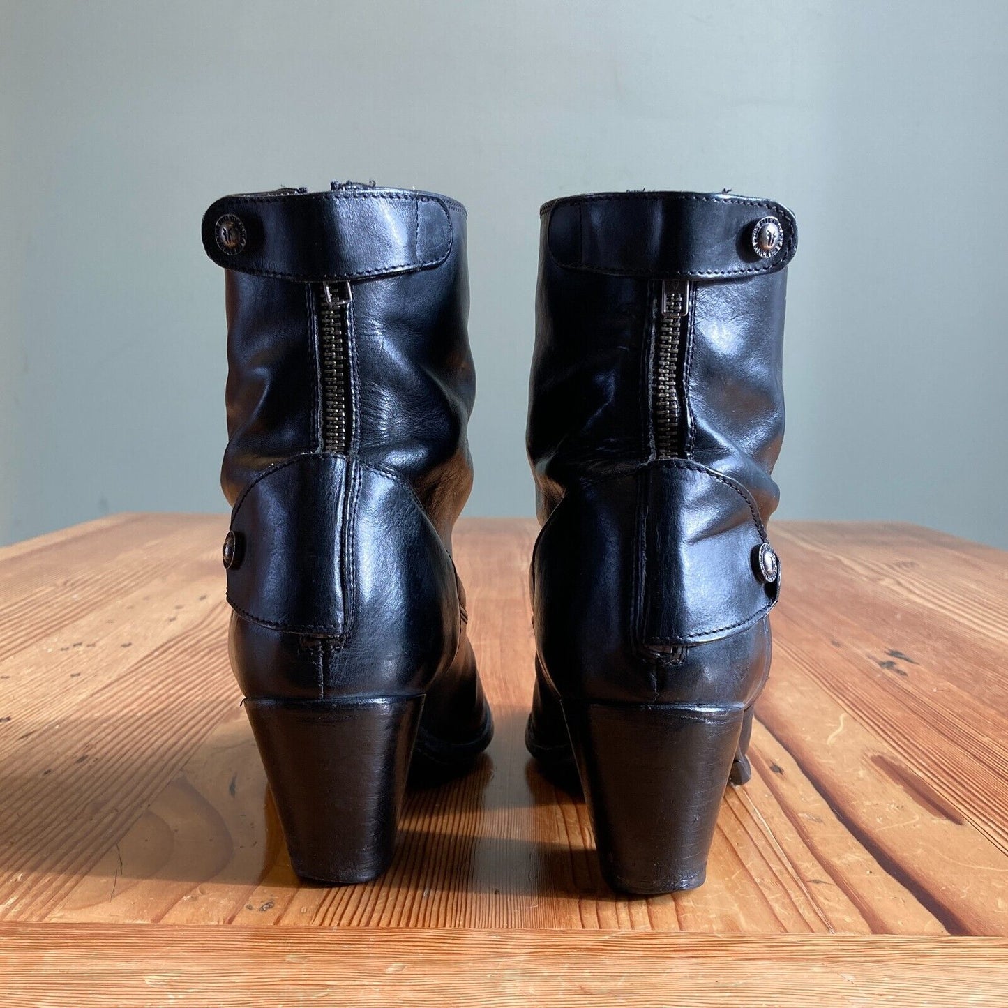 8 - Frye Black Jackie Zip Short Leather Ankle Bootie Boots w/ Box 0730EB