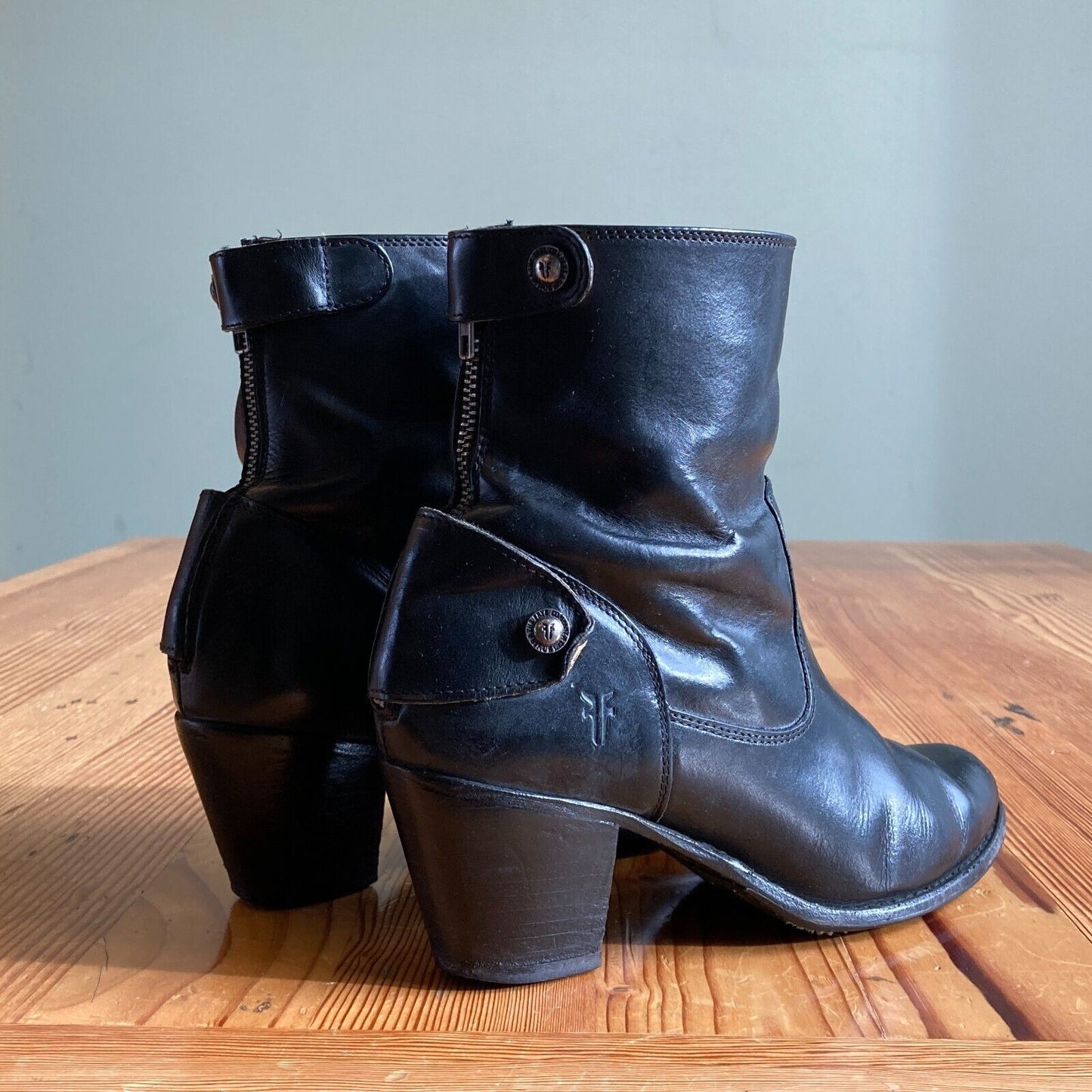 8 - Frye Black Jackie Zip Short Leather Ankle Bootie Boots w/ Box 0730EB