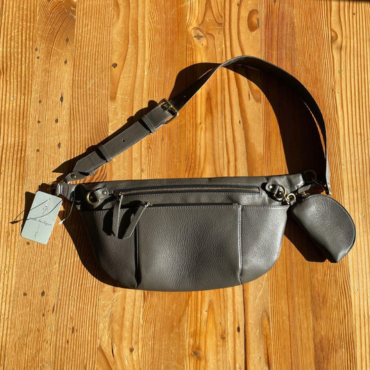 TAH Gray Leather $345 Commuter Fanny Pack Bag w/ Coin Purse *skuffed 0328MW