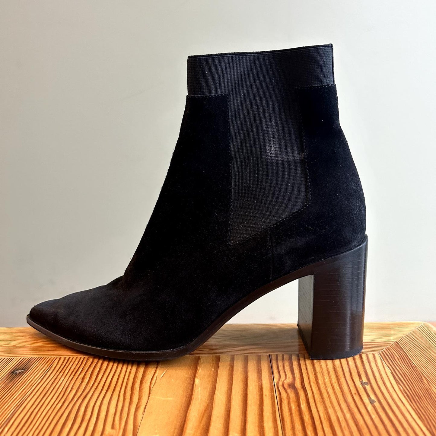 39.5 / 9.5 - Rag & Bone $450 Black Suede Brynne Chelsea Boots EUC 1114LH