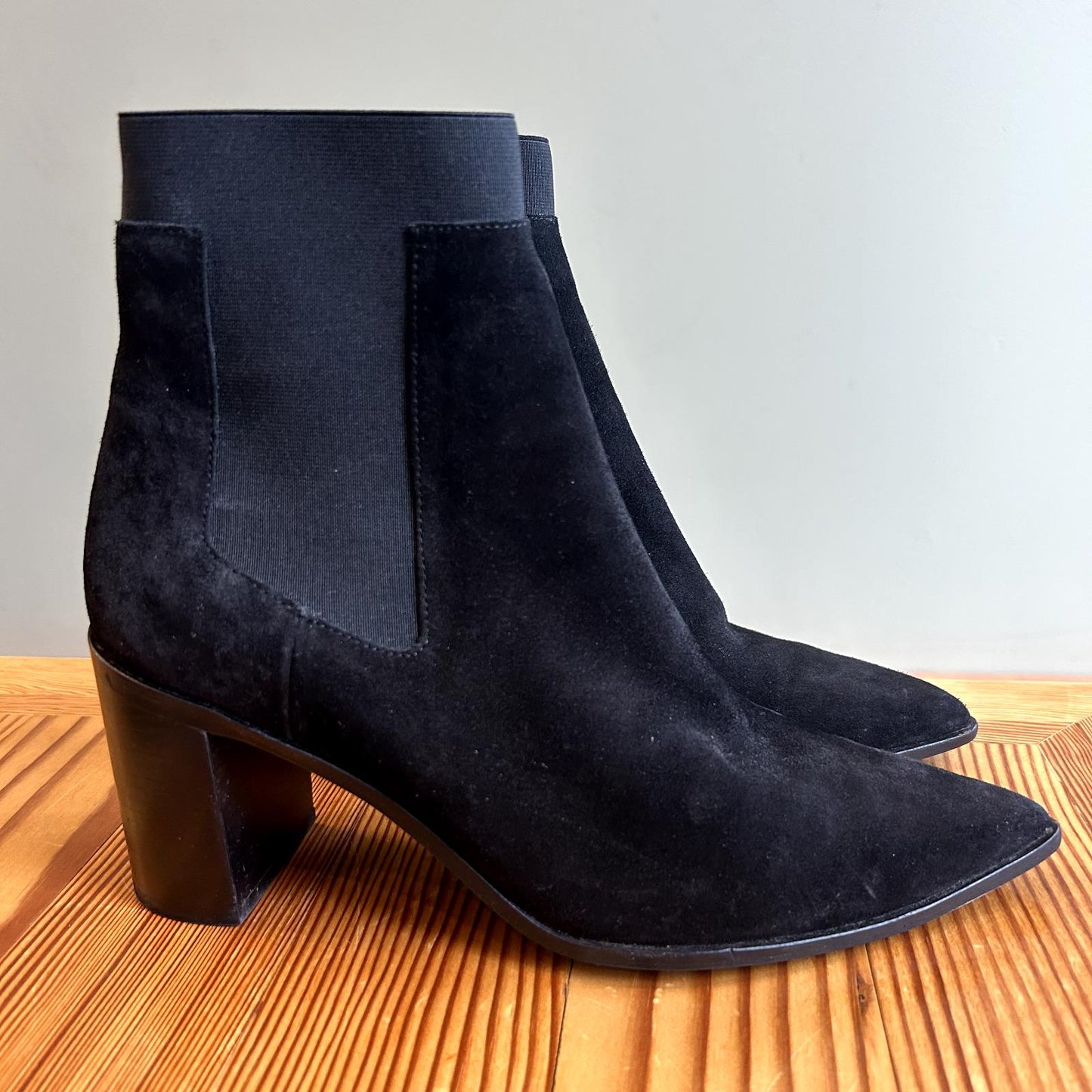 39.5 / 9.5 - Rag & Bone $450 Black Suede Brynne Chelsea Boots EUC 1114LH