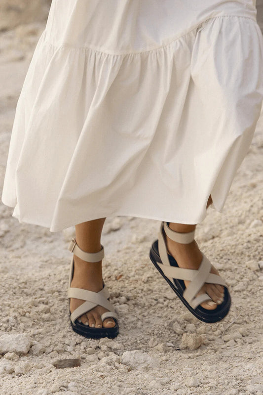 39 / 8 - The Bali Tailor $229 Beige Leather The Leni Strappy Sandals NEW 0323AB