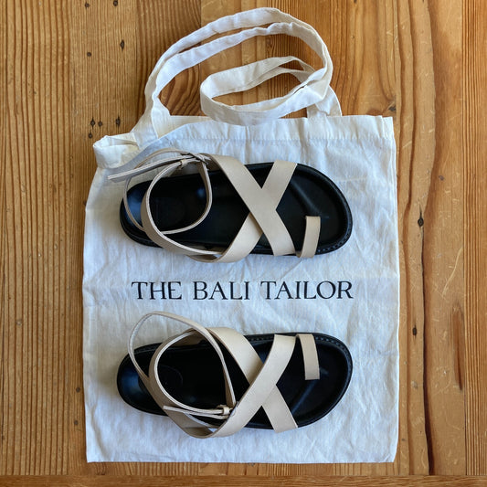 39 / 8 - The Bali Tailor $229 Beige Leather The Leni Strappy Sandals NEW 0323AB