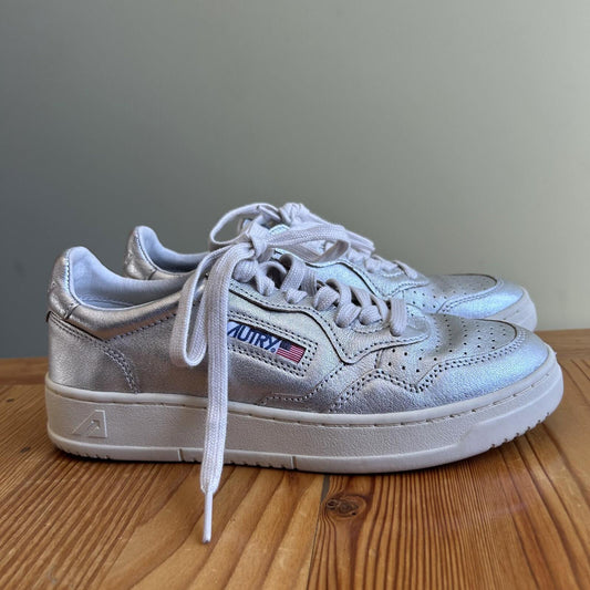39 / 8.5 - Autry Metallic Silver Low Medalist Shoes Sneakers 4427SC