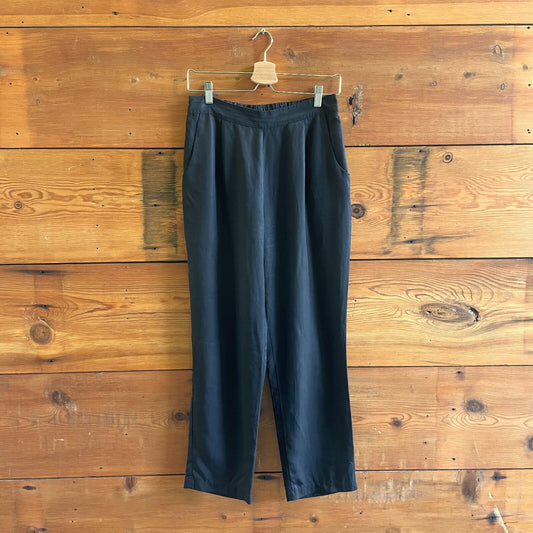 L - 7115 by Szeki Black 100% Tencel Stretch Waist Pleated Pants 0914CT