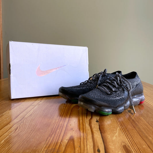9.5 Mens - Nike Black White Air Vapormax Flyknit Shoes AQ0924-007 w/ Box 0818AK