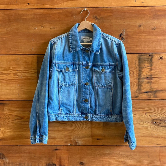 M - Frame $298 Distressed Denim Shrunken Button Up Trucker Jacket 4427SC