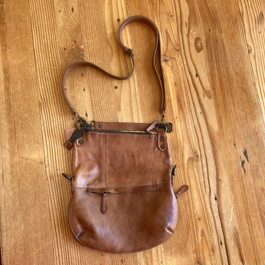 BedStu Brown Weathered Leather Top Zip Foldover Crossbody Purse 0811LS
