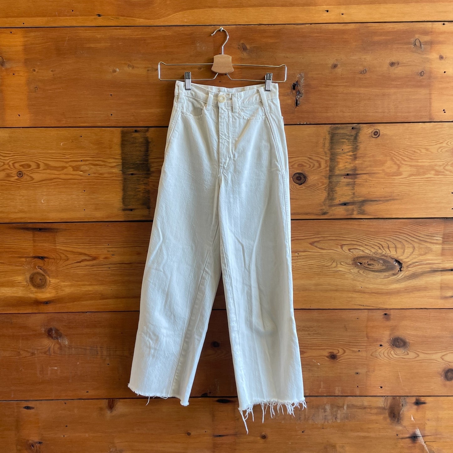00 - Gravel & Gold Ecru White Denim Frayed Hem High Waisted Pants 0803BH