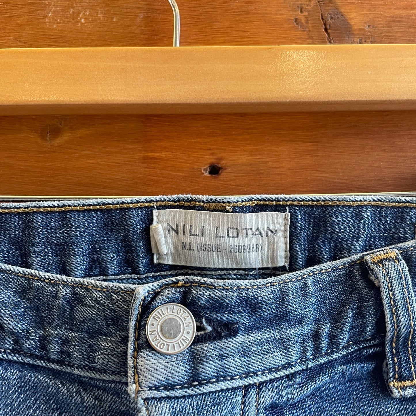 26 - Nili Lotan Low Rise Button Fly Boyfriend Straight Leg Jeans 0804ST