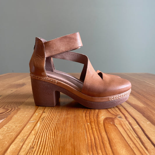 39 / 8.5-9 - Antelope Light Brown NEW Shae Leather Mules Platform Sandals 0618AS