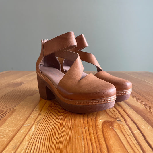 39 / 8.5-9 - Antelope Light Brown NEW Shae Leather Mules Platform Sandals 0618AS
