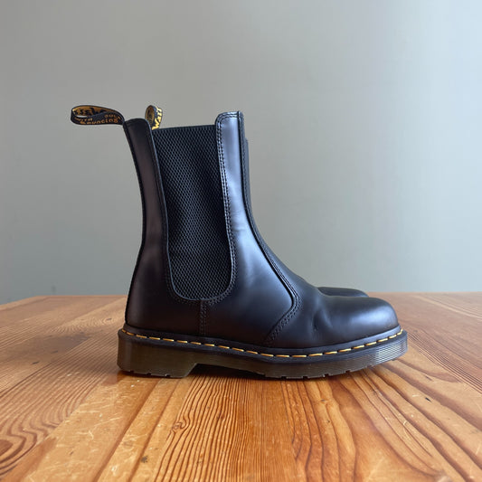 8 - Dr Martens $190 Black Smooth Leather 2976 Hi Chelsea Boots NEW 0721DK