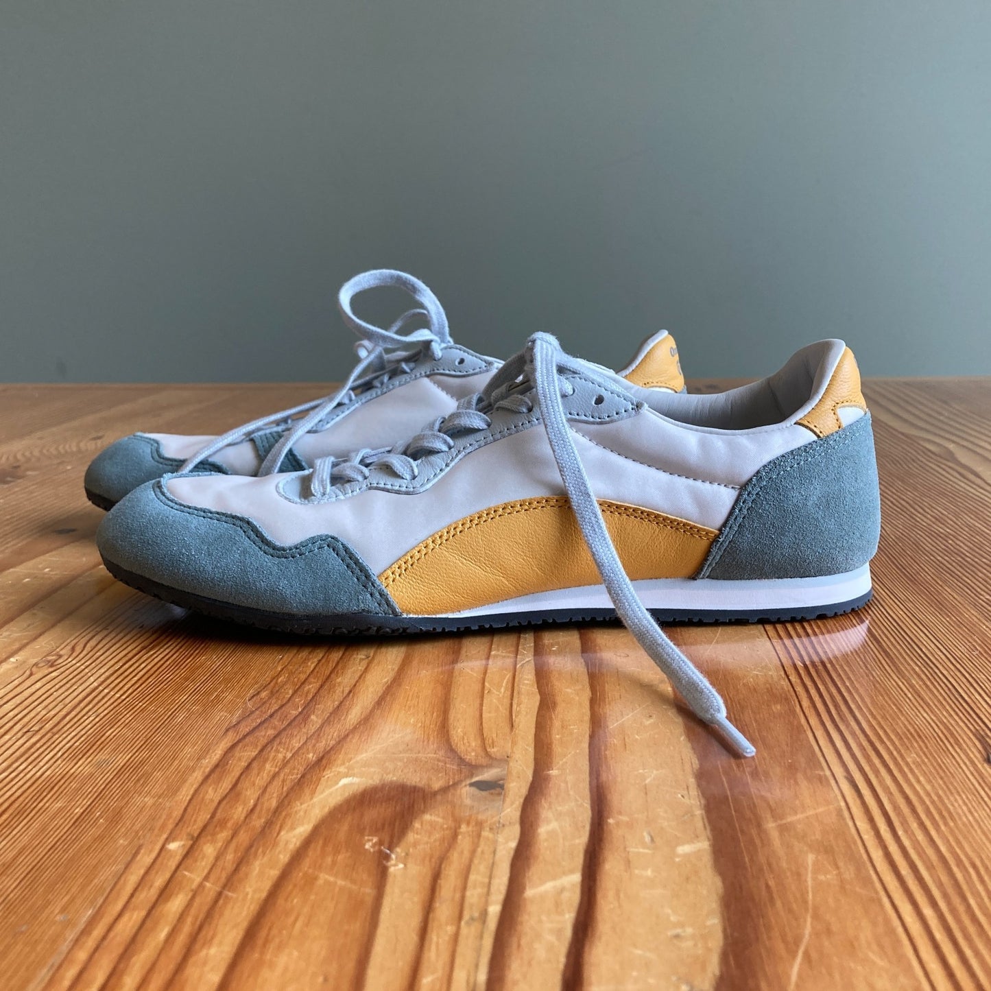 8 - Onitsuka White Birch & Yellow Serrano Tiger Lace Up Sneakers NEW 1201SG