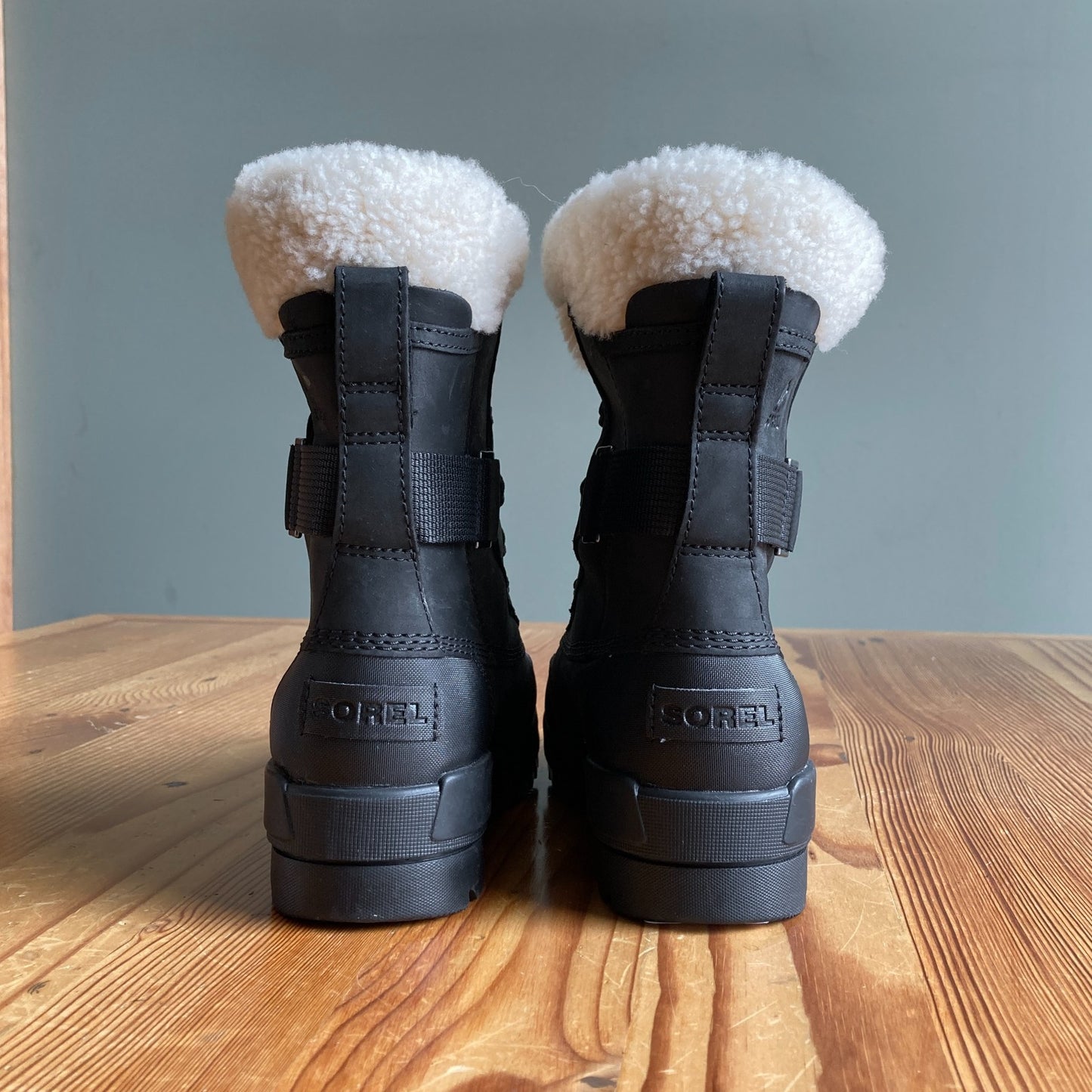 8.5 - Sorel Black Tivoli IV Parc NL4471 Lace Up Winter Boots NEW 0913ST