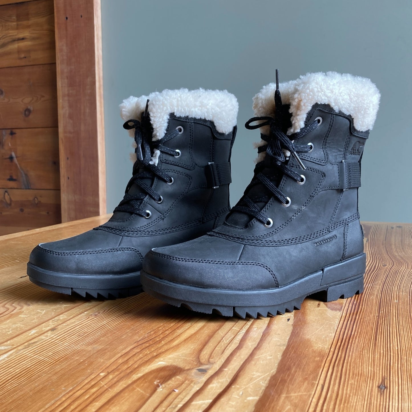 8.5 - Sorel Black Tivoli IV Parc NL4471 Lace Up Winter Boots NEW 0913ST