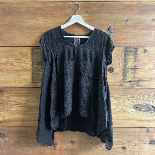 XS - Johnny Was Black Embroidered Eyelet Short Sleeve Shirt Blouse 0531DG