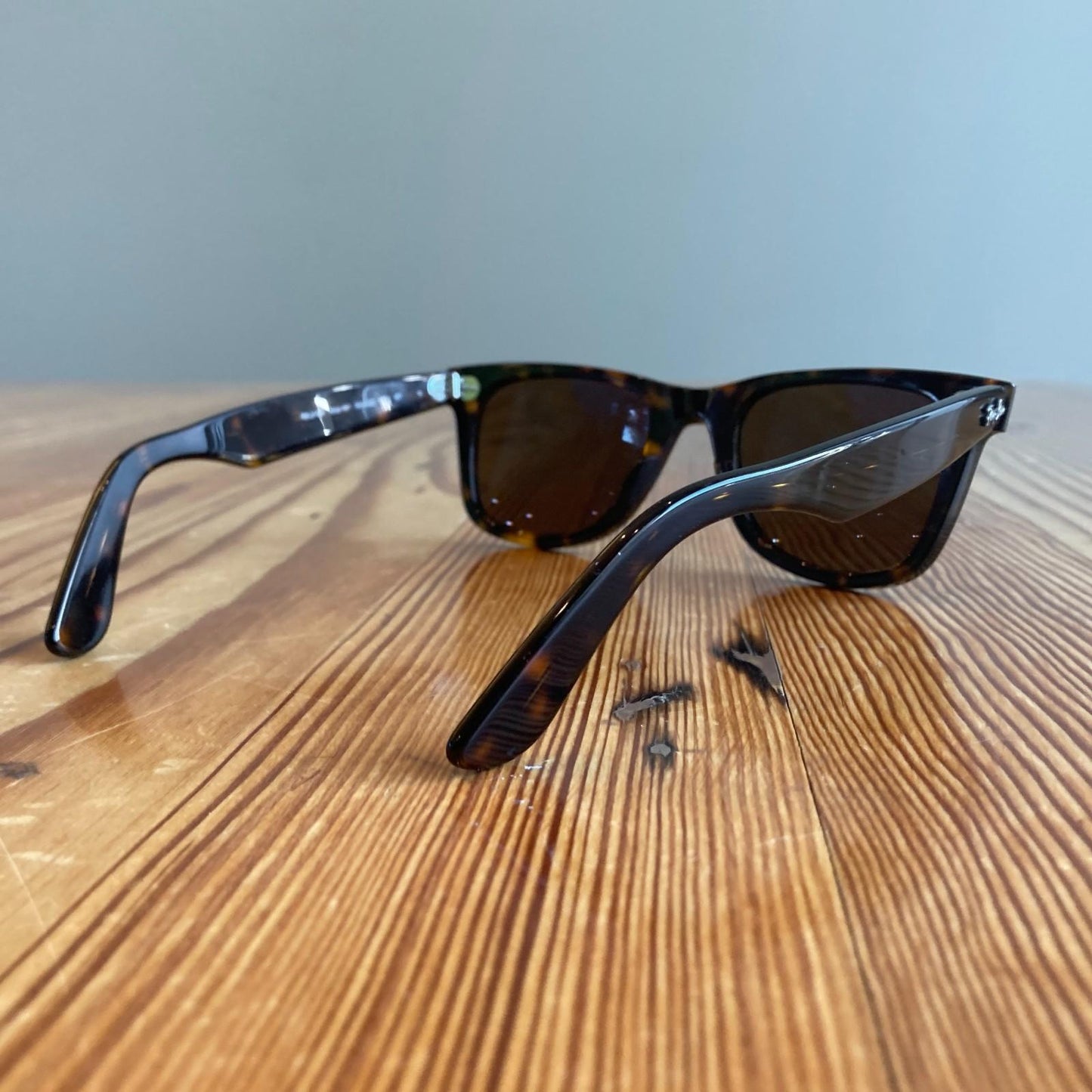RayBan Ray Ban Tortoise RB2140 50-22 Wayfarer Unisex Sunglasses w/ Case 0505DM