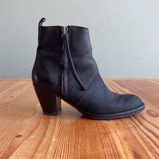 40 / 9.5 - ACNE Black Leather Pistol Side Zip Ankle Booties Womens Boots 0703TC