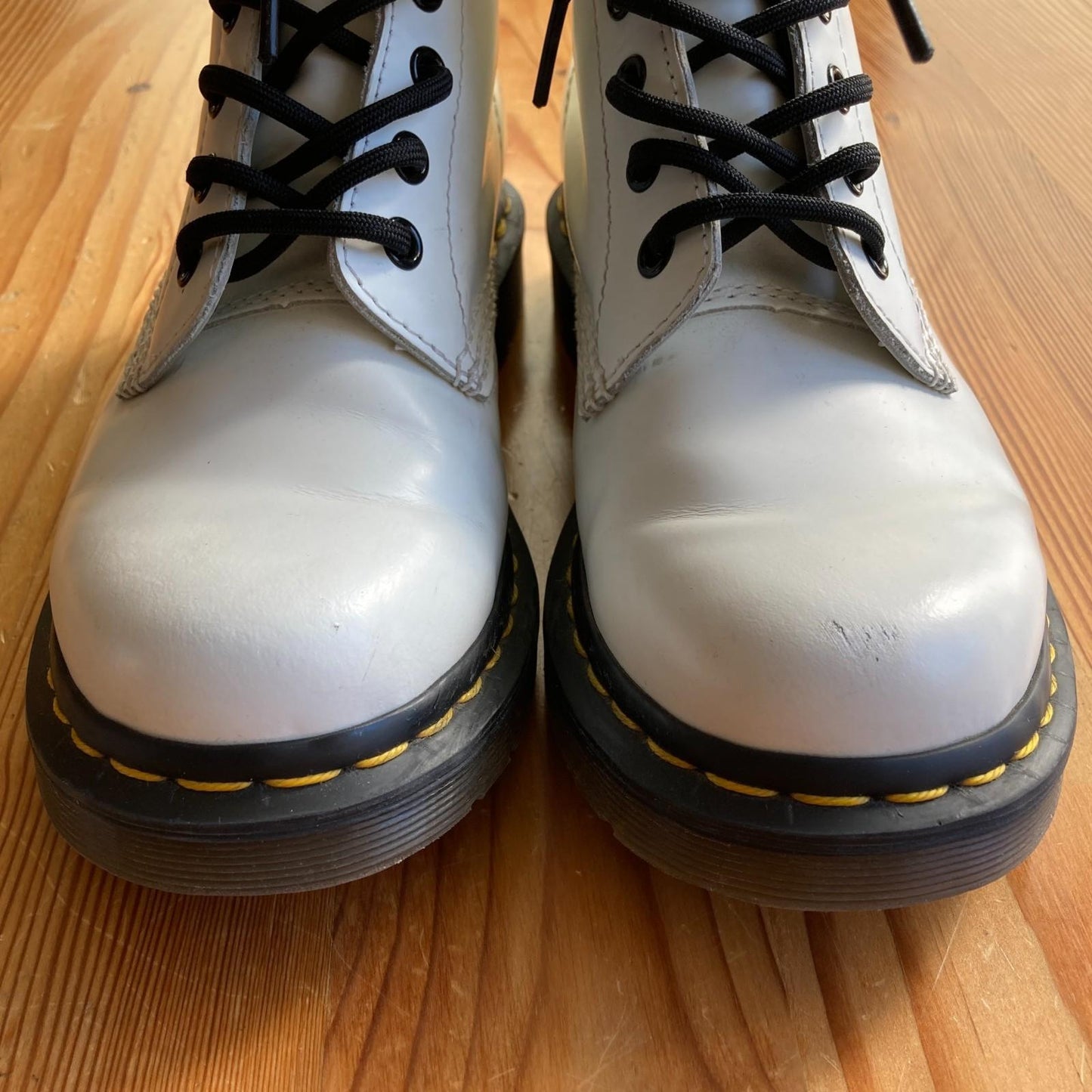 38 / 7 - Dr. Martens White Patent Leather Lace Up 8 Eye Combat Boots 0826NH