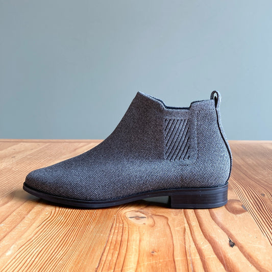 39 / 8.5 - VIVAIA Gray Square-Toe Water-Repellent Ryan Pro Ankle Boots 1126GT