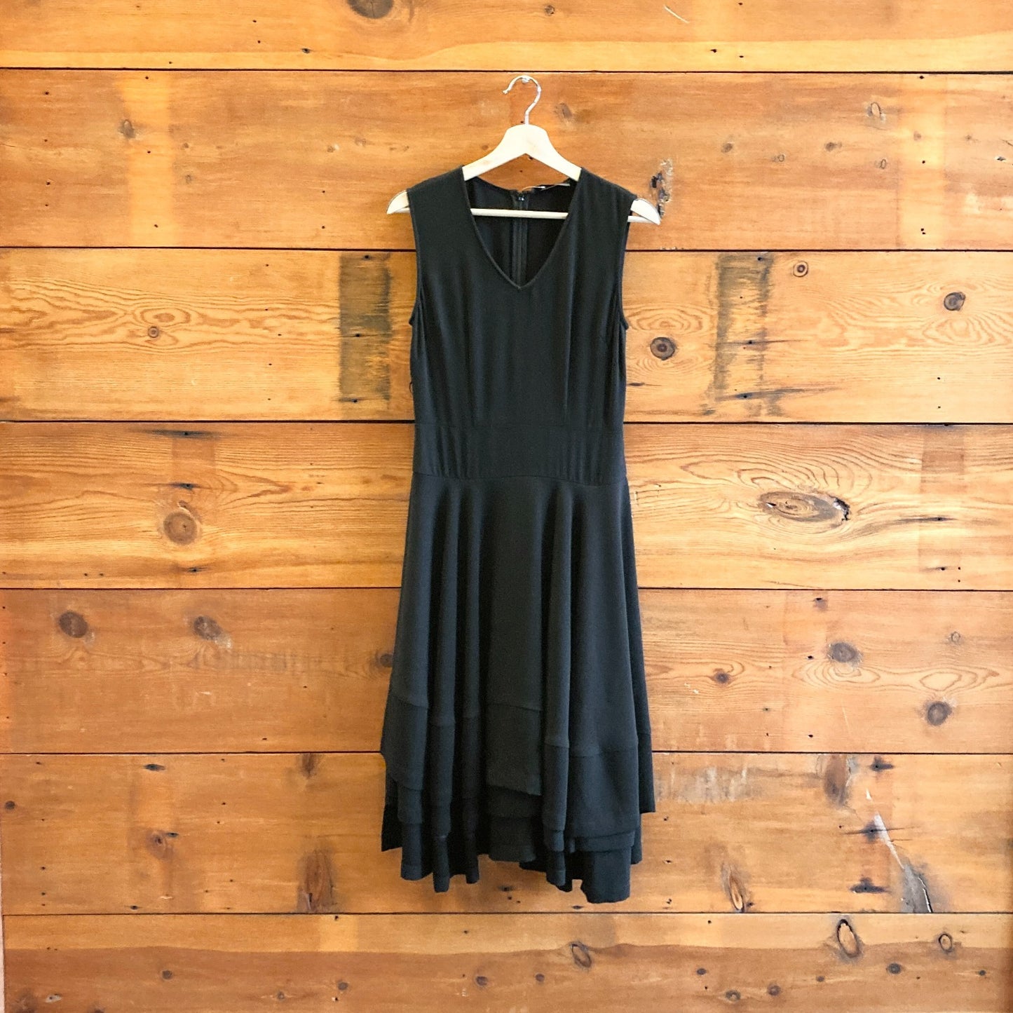 S - Co Collections $900 Black Crepe Sleeveless V Neck A Line Twirl Dress 0223LA