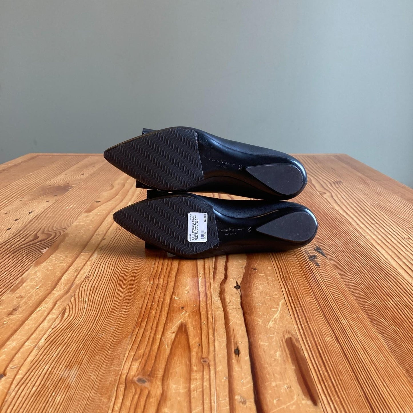 8.5 - Ferragamo Black Leather Bow Toe Viva Flats Shoes w/ Box 0419NR