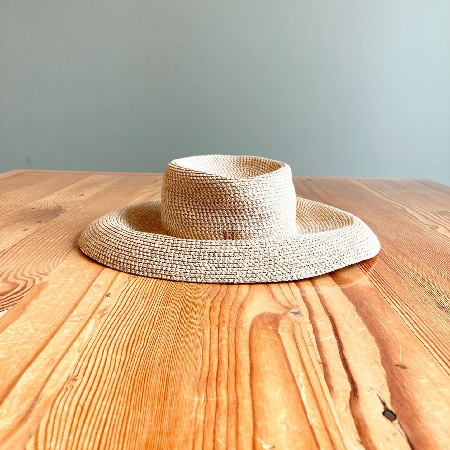 S - Eric Javits Packable Woven Round Wide Brim Womens Crushable Hat 0419NR