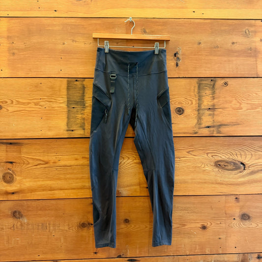 8 - Lululemon Black Cargo Super-High-Rise Hiking Tight Stretch Pants 0607CC