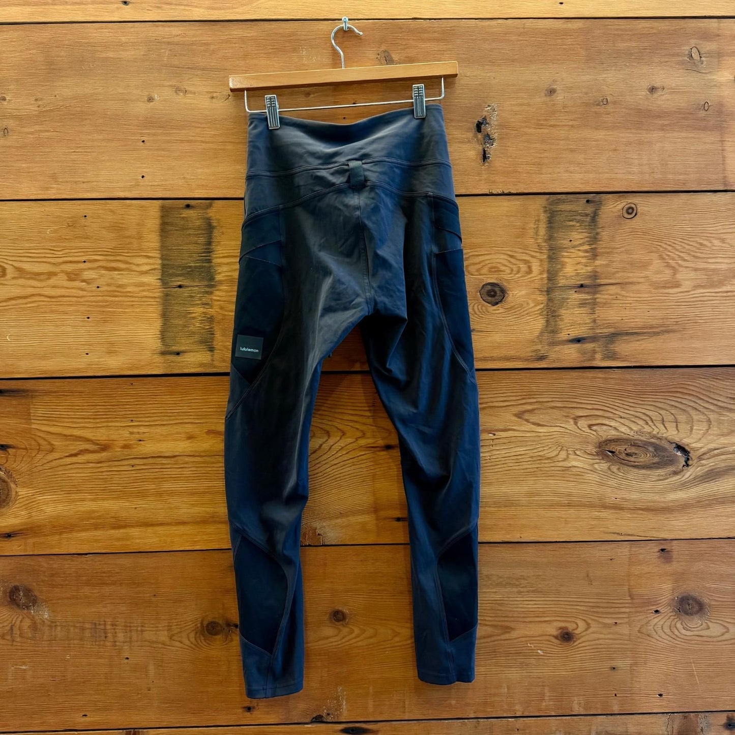 8 - Lululemon Black Cargo Super-High-Rise Hiking Tight Stretch Pants 0607CC