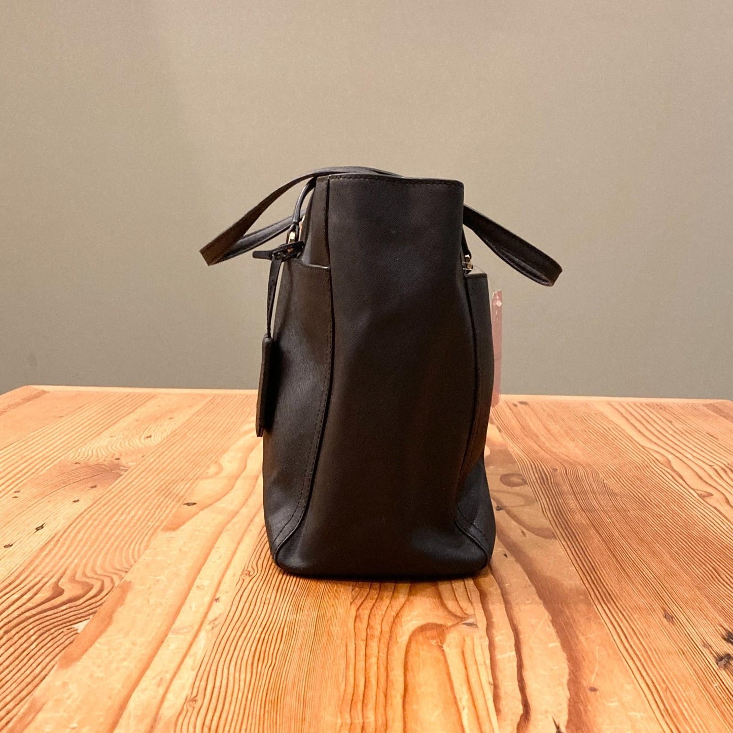 Tory Burch $398 Black Saffiano Leather Large Robinson Tote Bag Purse 0930AB