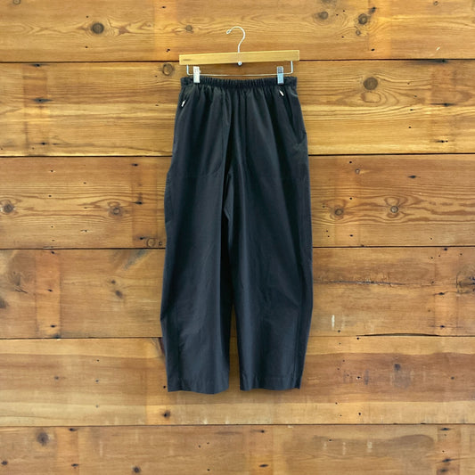 6 - Lululemon Black Mid-Rise Barrel-Leg Lightweight Cropped Pant 0721DK