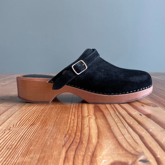 41 / 10.5 - Re/Done $145 Black Suede Italy 70's Classic Clogs Shoes EUC 1124TA