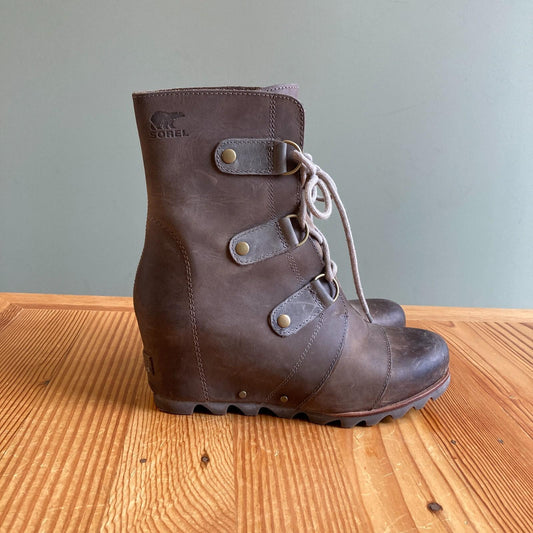 9 - Sorel Light Brown Joan of Arctic Wedge II Lace Up Womens Boots 0116AM