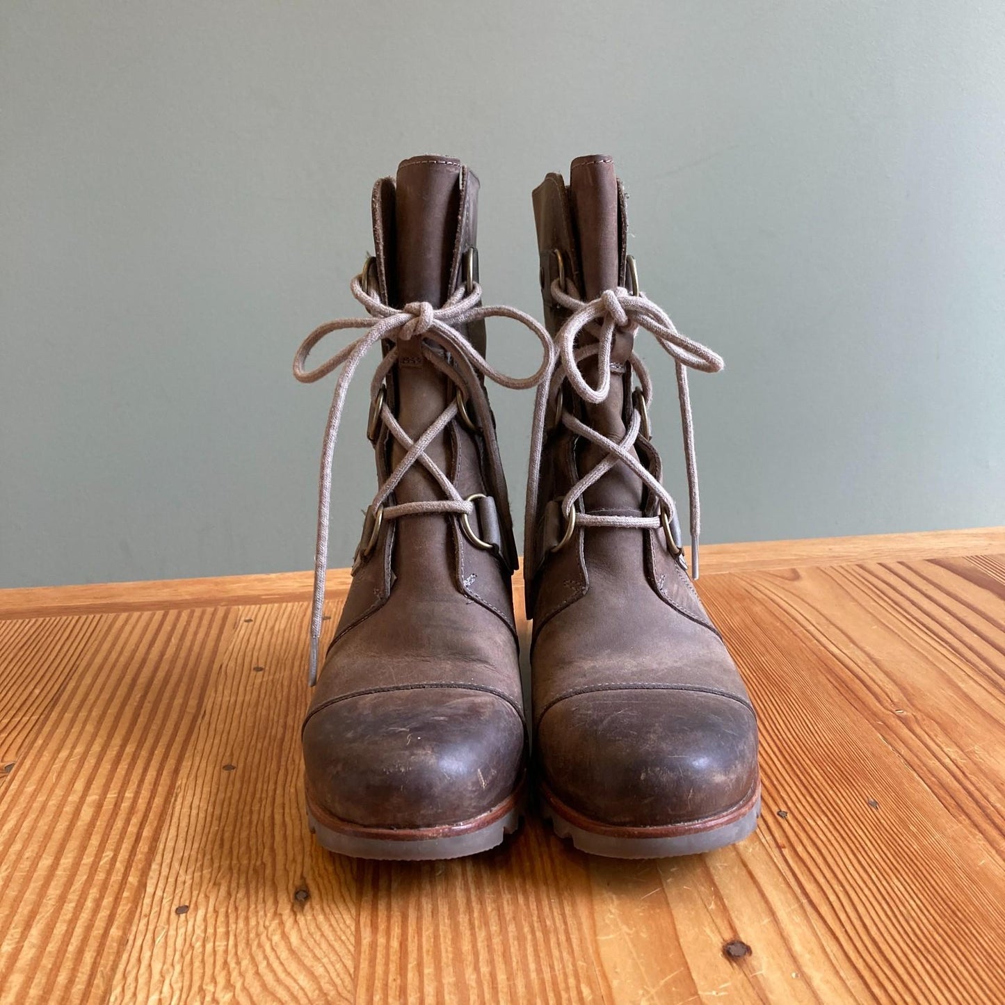 9 - Sorel Light Brown Joan of Arctic Wedge II Lace Up Womens Boots 0116AM