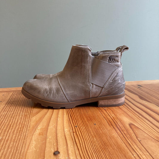 9 - Sorel Dusty Tan Emelie III Waterproof Chelsea Ankle Boots 0116AM