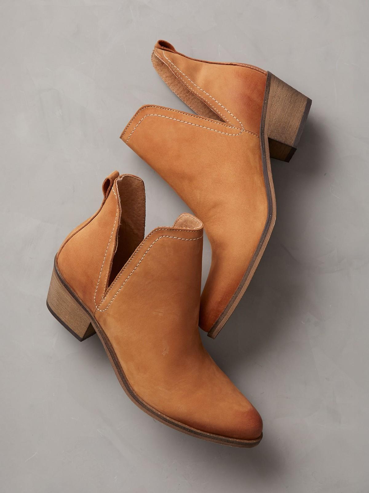 36 / 5.5-6 - Overland Caramel Leather V-cut sides Cassidy Ankle Boots 1209BM