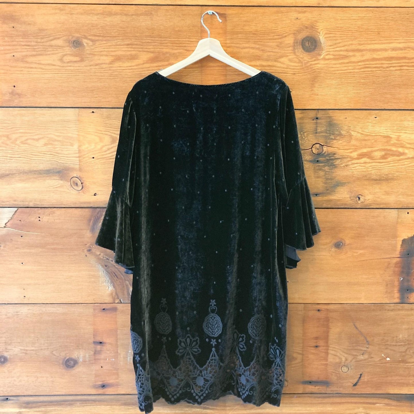 L - Love Johnny Was Black Velvet Liona Silk Blend 3/4 Sleeve Shift Dress 1102LL
