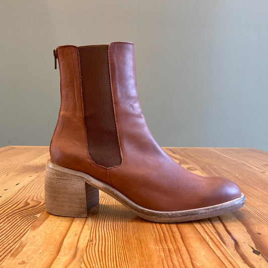 11 - Free People Brown Block Heel Essential Chelsea Womens Boots 0520MF