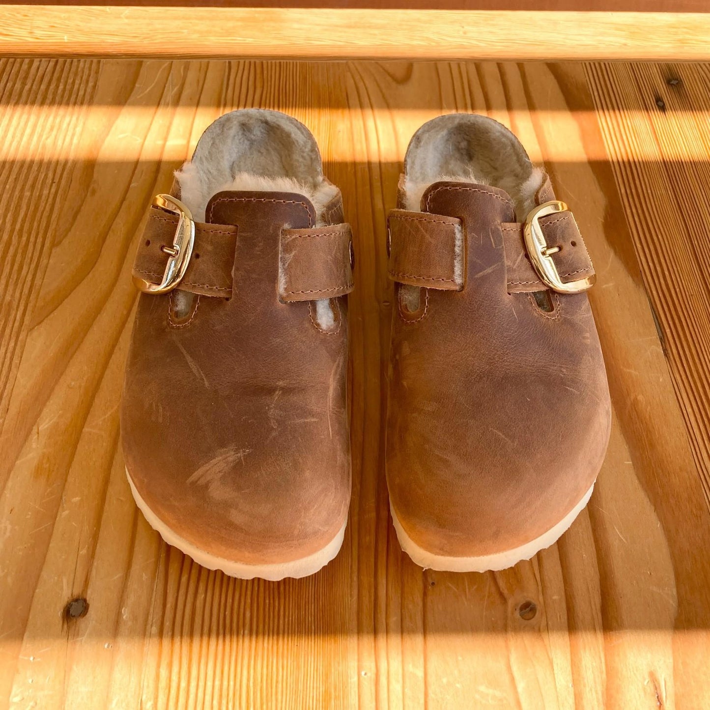 37 - Birkenstock Brown Boston Big Buckle Shearling Lined Slip On Shoes 0104RM