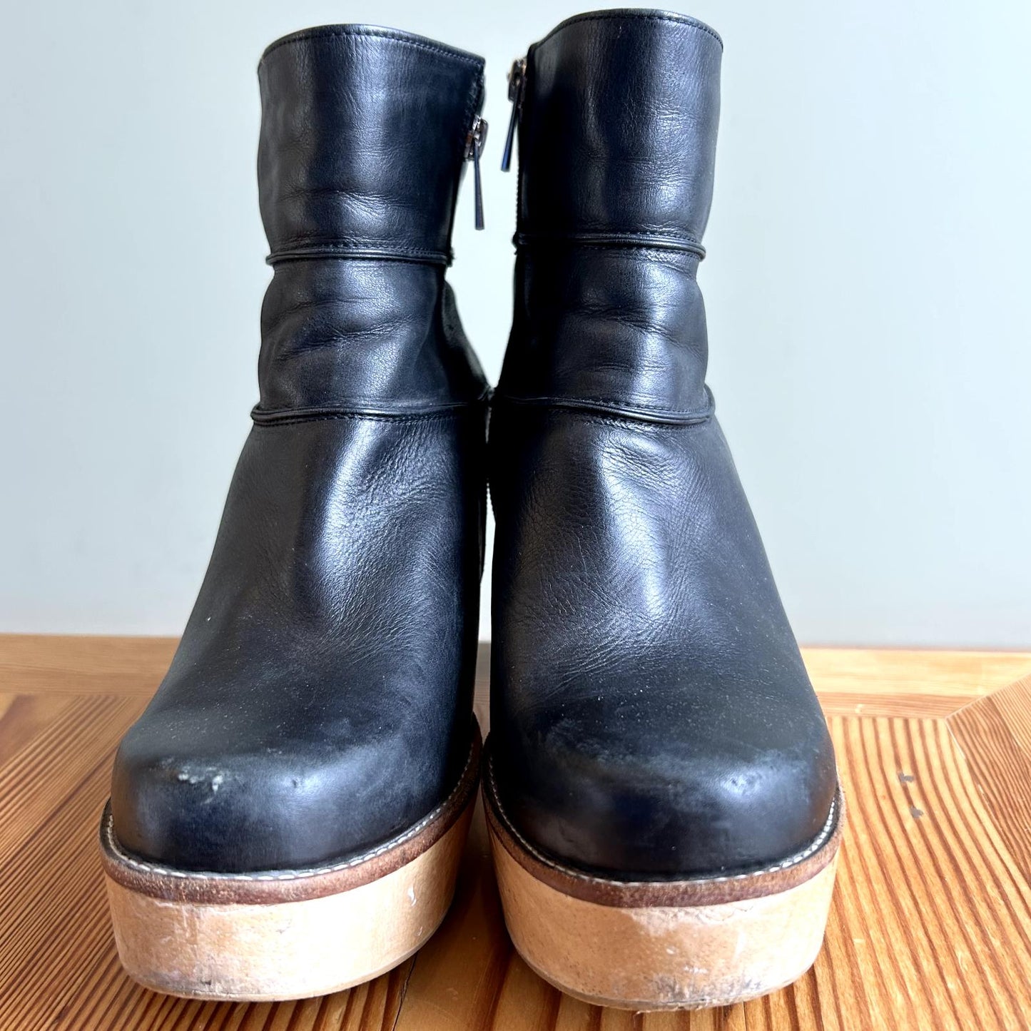 41 / 10 -  Antelope Black Leather Saga Clog w/ Heel Ankle Boots 0802MF
