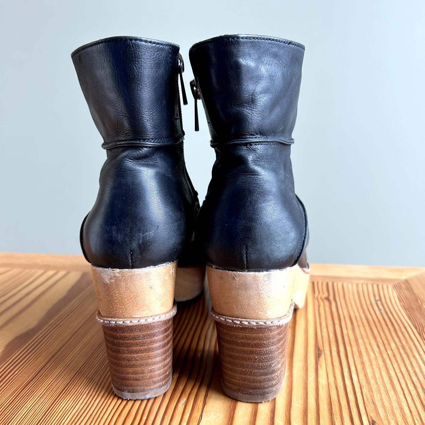 41 / 10 -  Antelope Black Leather Saga Clog w/ Heel Ankle Boots 0802MF