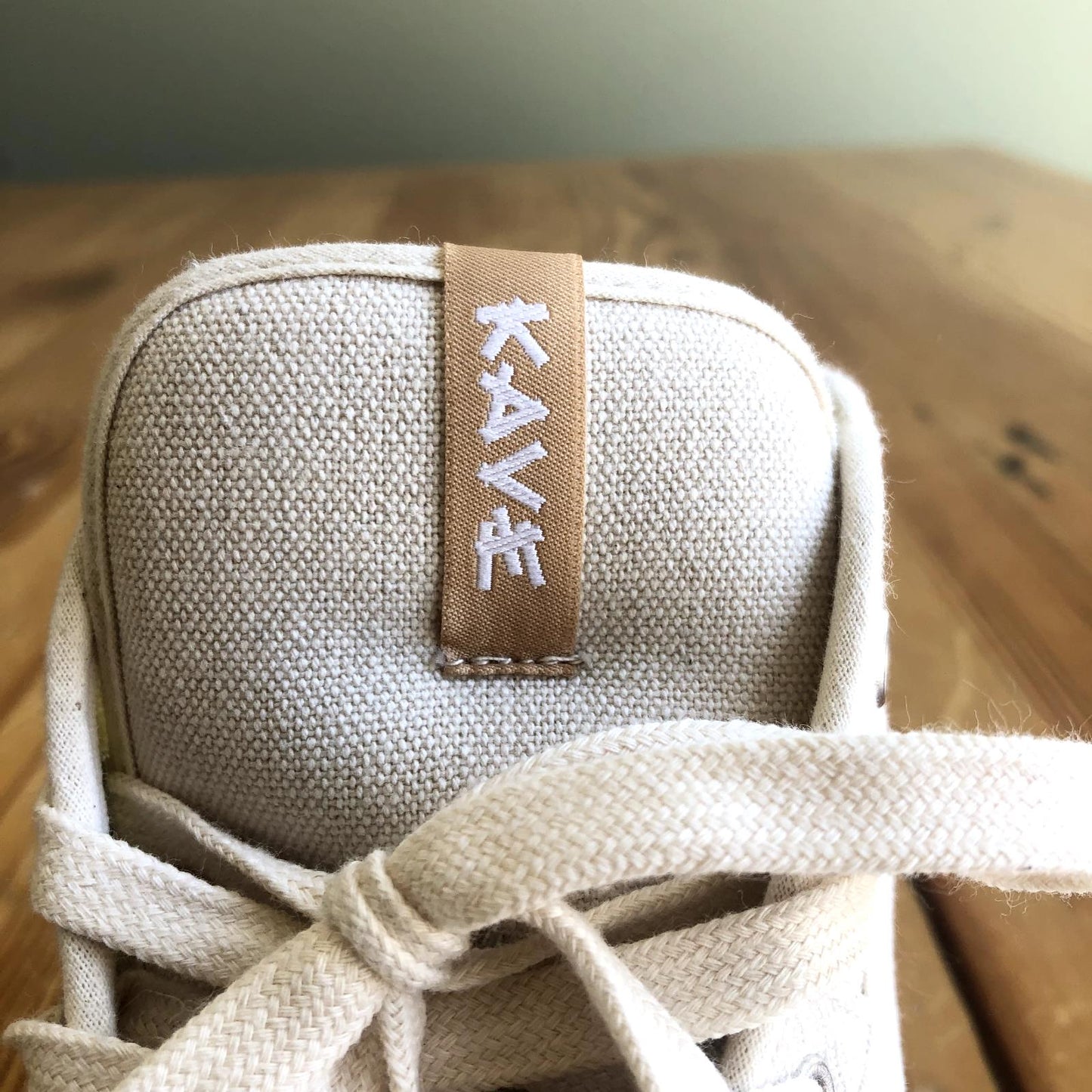 41 / KAVE Footwear Natural Canvas High Top Shoes $130 NEW w/ Box 1106AR