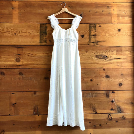 1 / 2 US - Stone Cold Fox White Crochet Lace Silk Full Length Gown NEW 0915LF