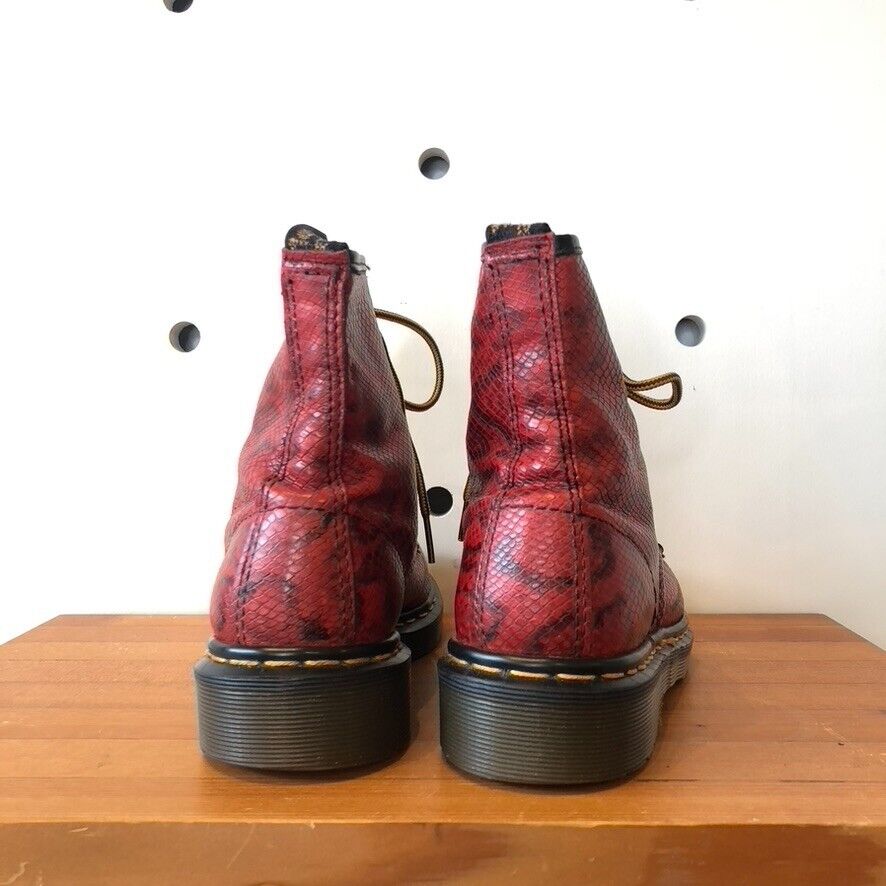 39 / 8 - Dr Martens Red Snake Boatex 1460 Rare 90's Vintage Boots / Box 0425SV